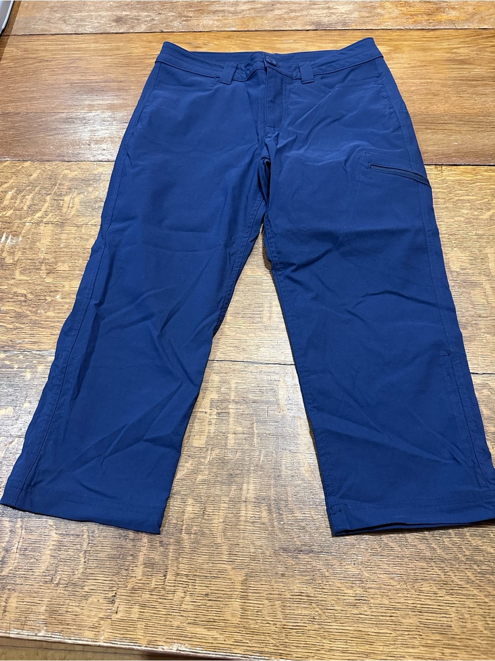 Eddie Bauer women’s navy Capri travel sz 4